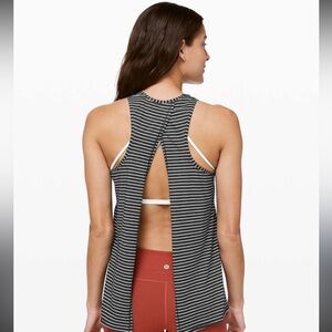 Lululemon All Tied Up Tank size 4